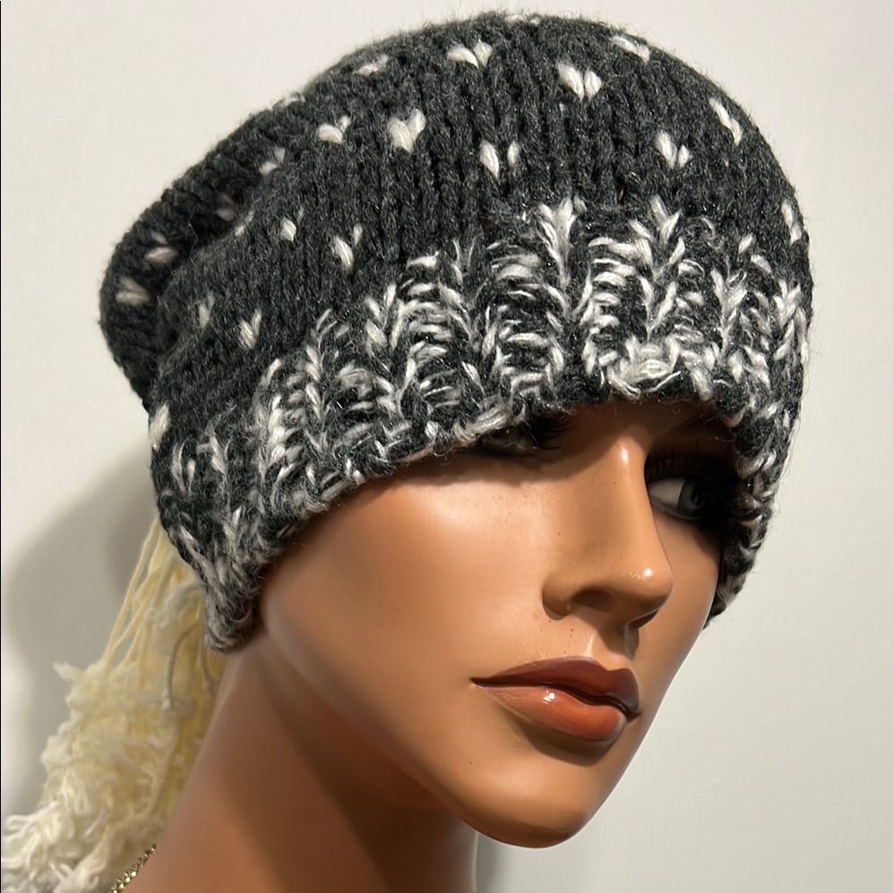 Stylish Black And White Knit Beanie